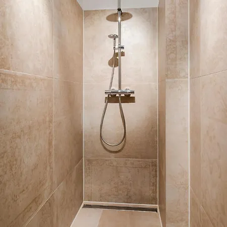 Hampton Park Apartment