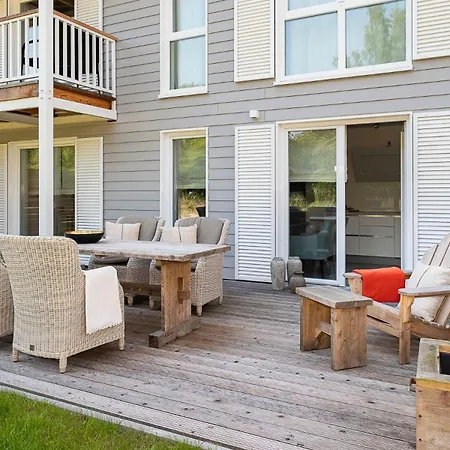 Hampton Park Apartment *